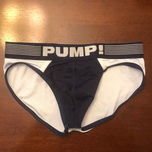 Pump briefs